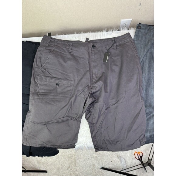 3 Pairs Gramercy Men’s Shorts 3 Different Styles New Size 38 - Picture 7 of 11
